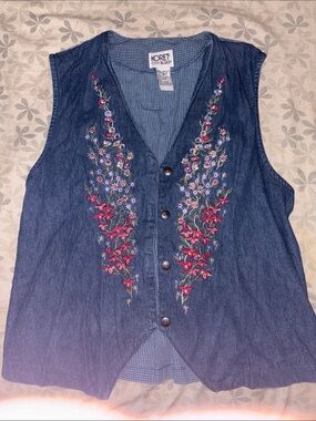 Koret Denim Button-Front Vest with Red Floral Embroidery - Blue